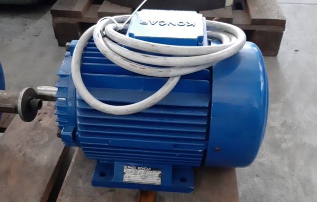 MOTORE ASINCRONO TRIFASE 4 KW mod. KONCAR usato